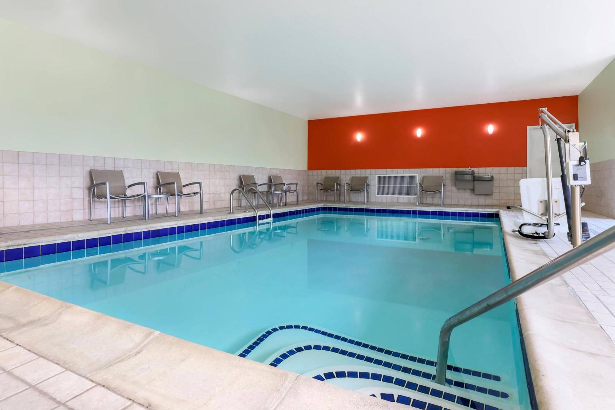 Springhill Suites Boulder Лонгмънт Екстериор снимка