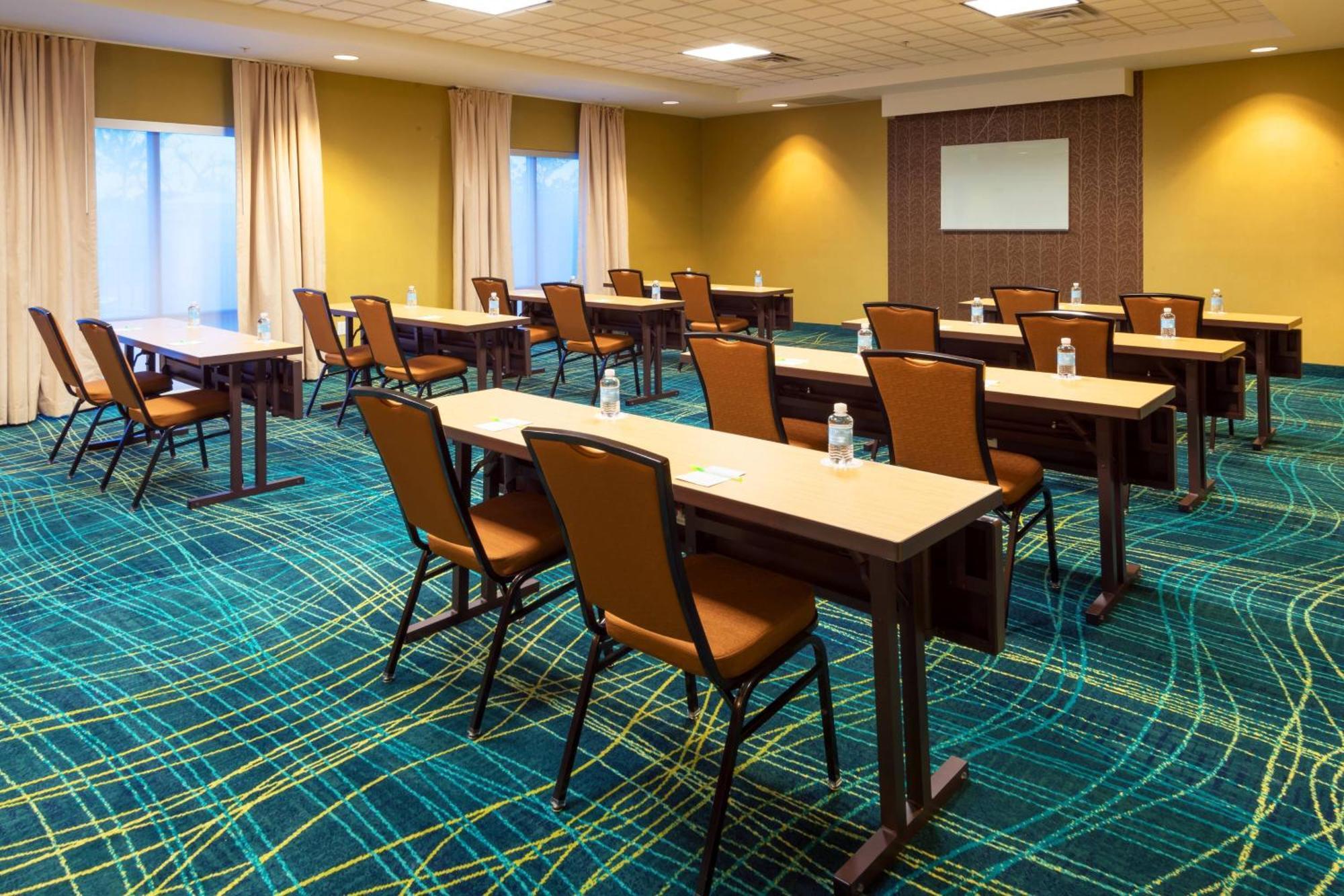 Springhill Suites Boulder Лонгмънт Екстериор снимка